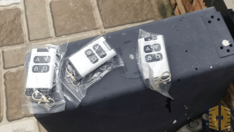 Làm mới - làm thêm remote cửa cổng