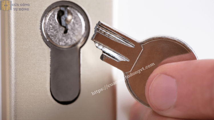 4 Mẹo lấy chìa khoá bị gãy trong ổ khoá cực kì dễ