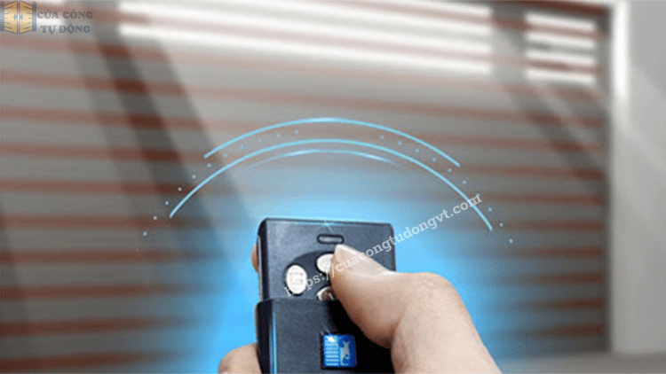 Làm thêm remote cửa cuốn tận nơi giá rẻ tại Long Khánh 0963 420 024