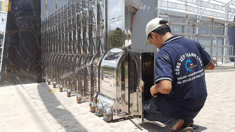 Sửa motor cổng xếp tự động-Sửa cửa cổng tự động Long Khánh 0967 420 024